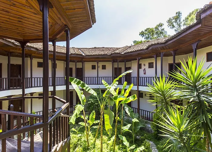 Yucelen Отель Акьяка