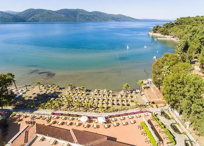 Yucelen Отель Акьяка